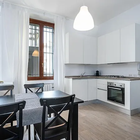 Apartment Sempione 95 Milan